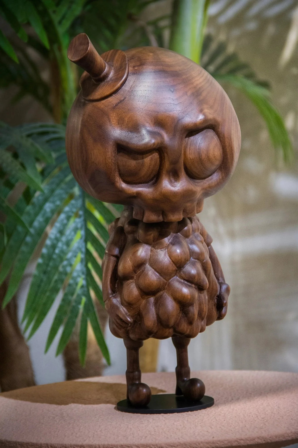 Handgeschnitzte Tycoco Holzskulptur - 38 cm hoch
