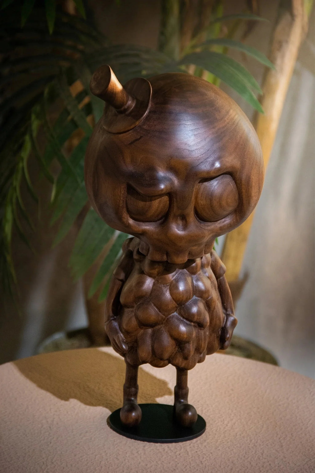 Handgeschnitzte Tycoco Holzskulptur - 38 cm hoch