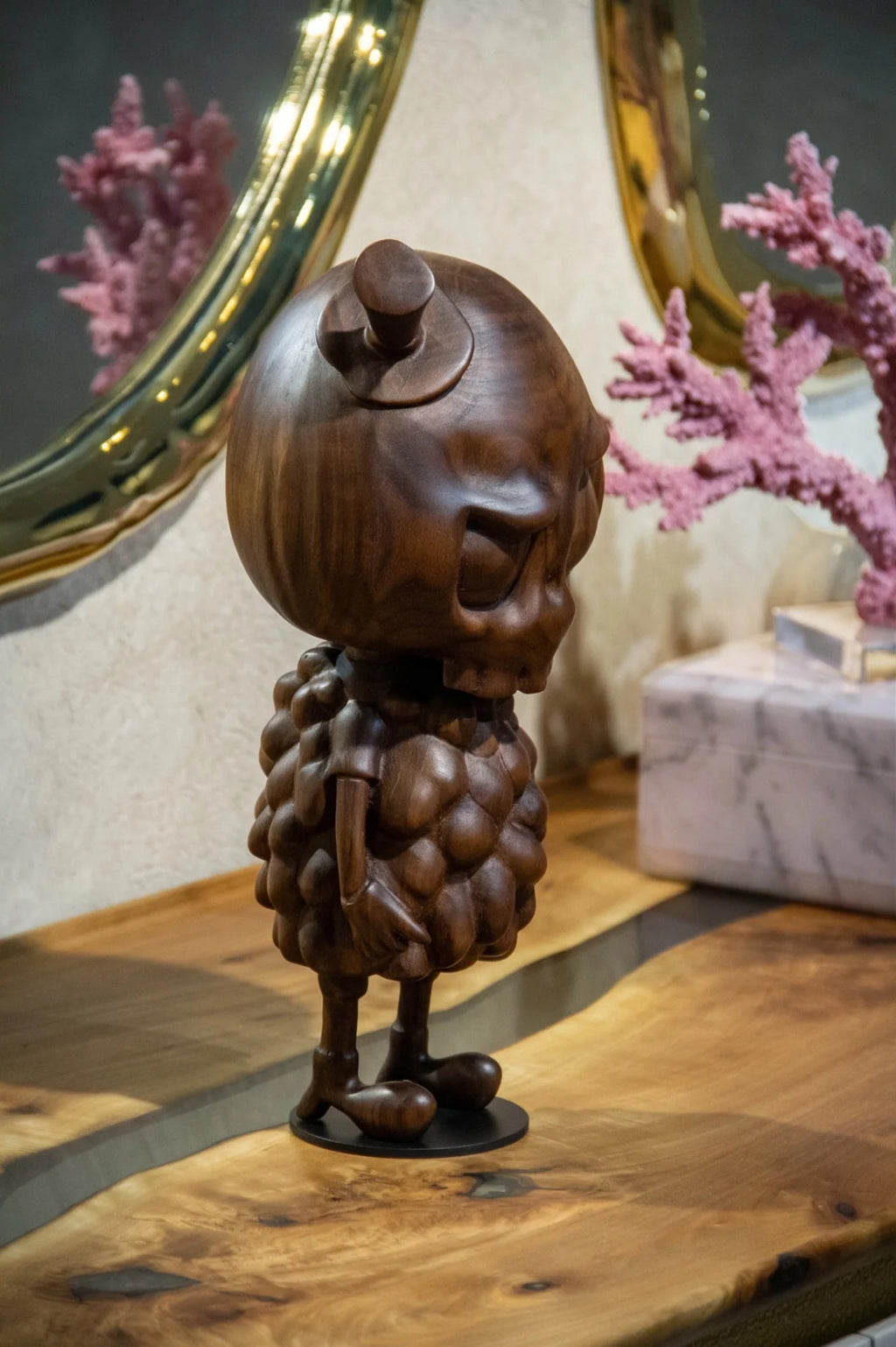 Handgeschnitzte Tycoco Holzskulptur - 38 cm hoch