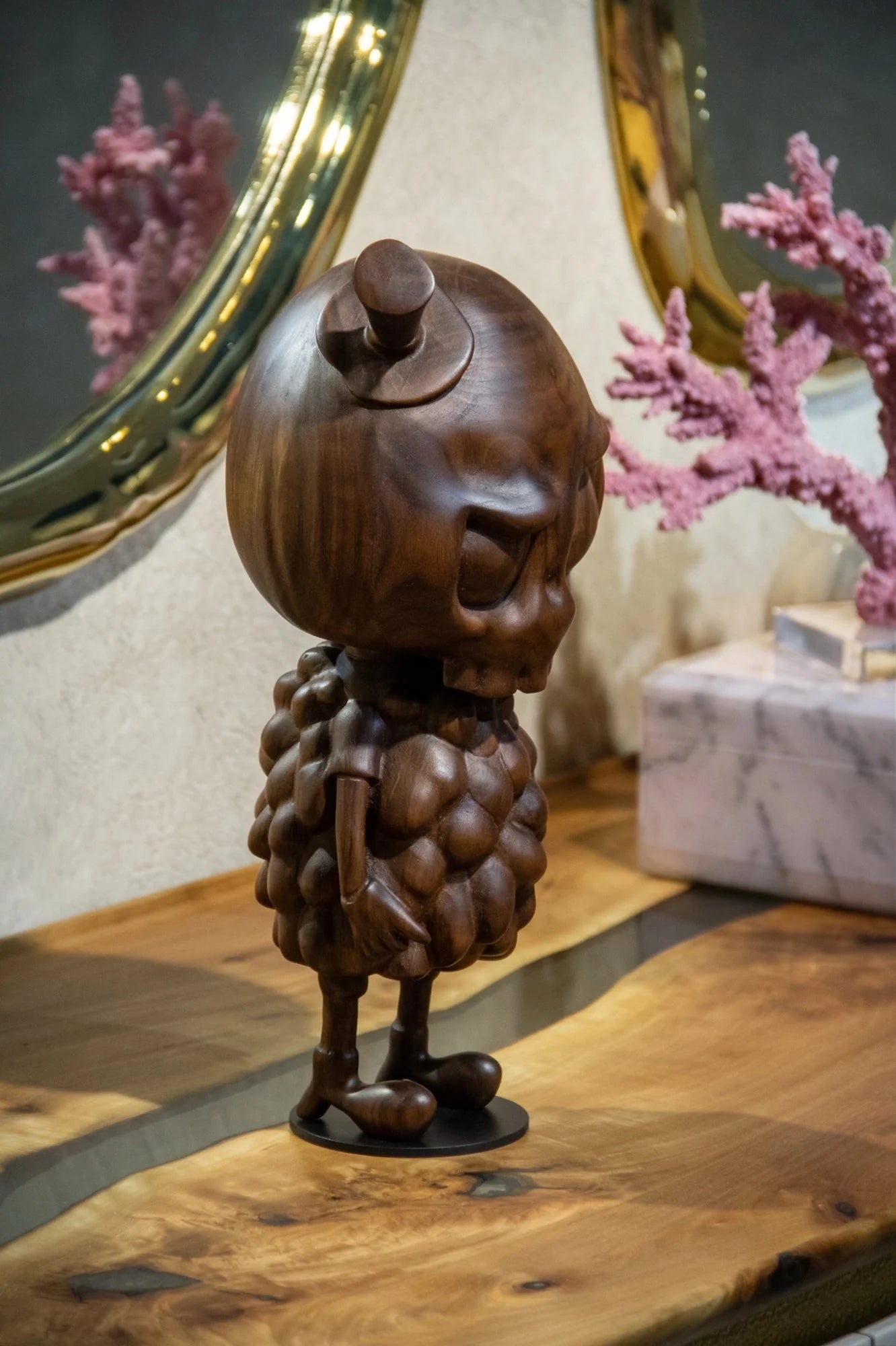 Handgeschnitzte Tycoco Holzskulptur - 38 cm hoch