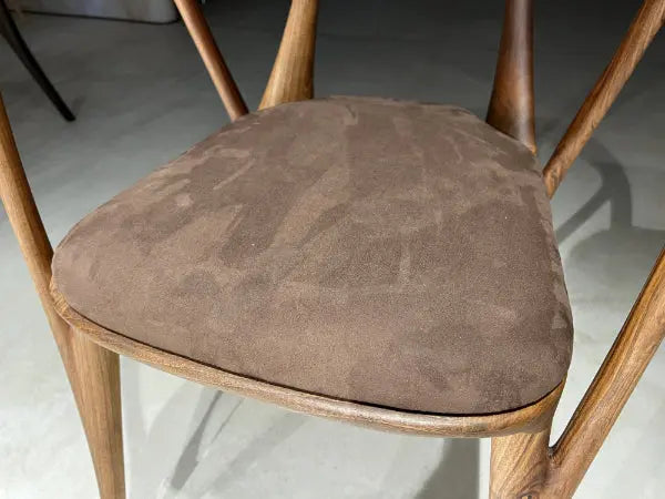 Luxuriöser Premium-Stuhl aus Massivholz-Nussbaum – italienischer Stil