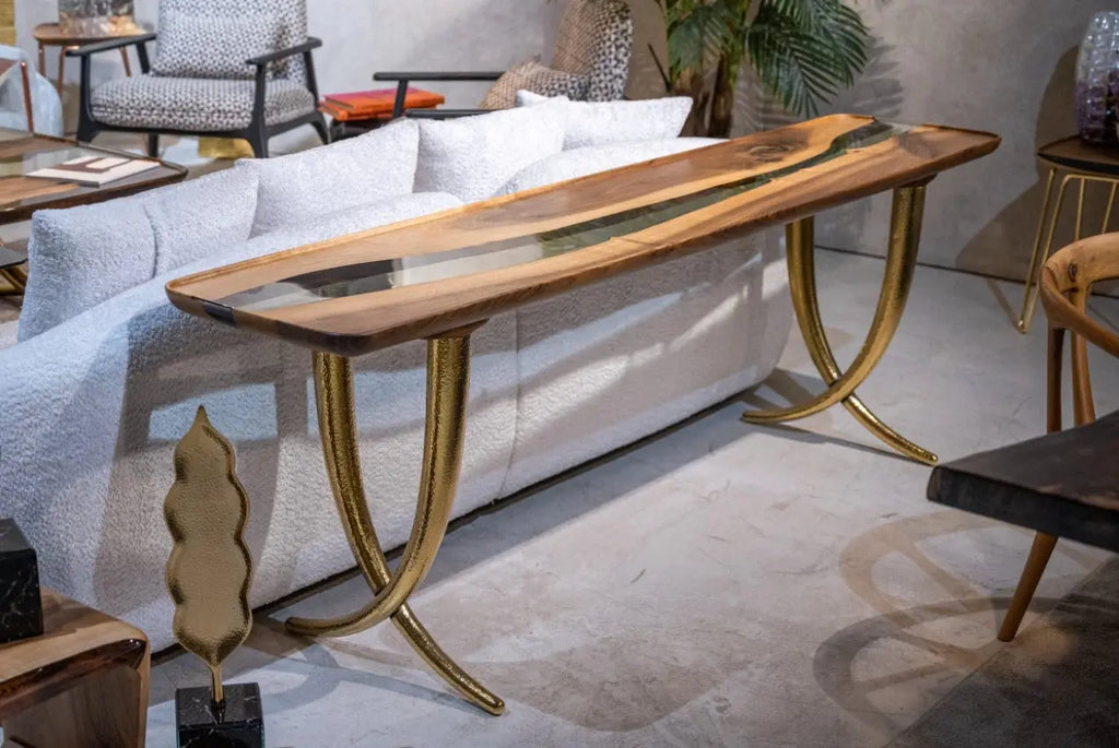 Epoxidharz-Sofa & Konsolentisch aus Nussbaumholz | Ivory Kollektion